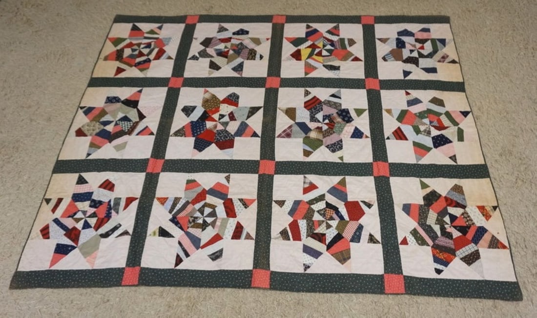 ANTIQUE HAND SEWN QUILT (1 of 3)