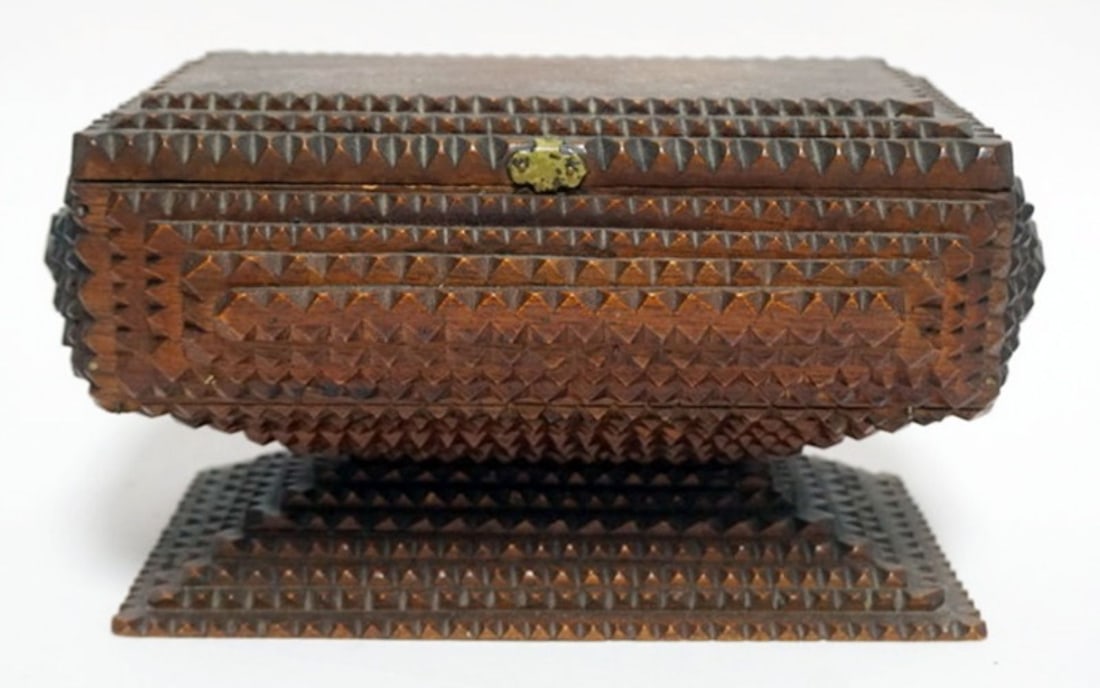 TRAMP ART BOX (1 of 6)
