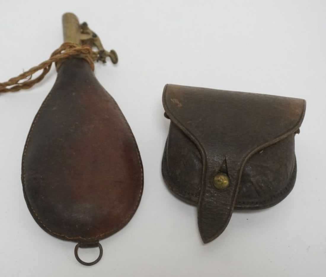 LEATHER SHOT BAG AND CAP POUCH (1 of 6)