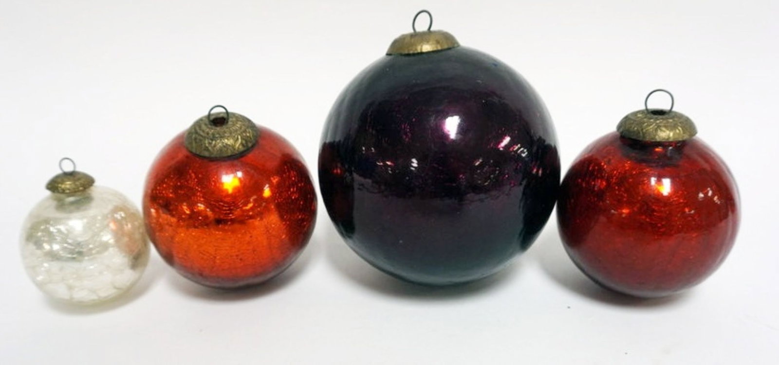 ASSORTED CHRISTMAS KUGELS (1 of 3)