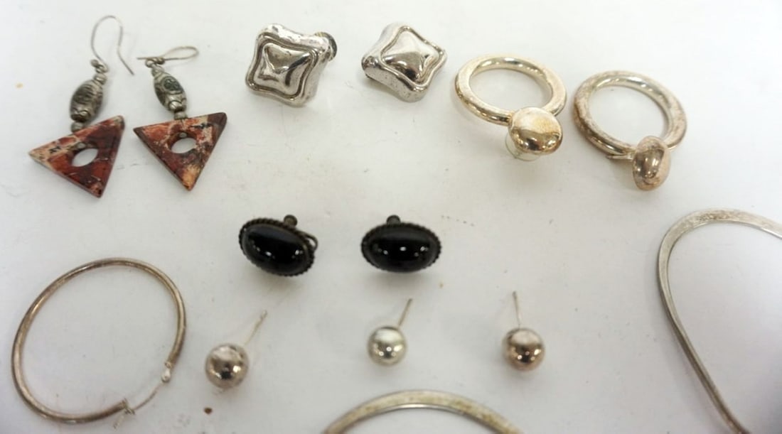 EARRING ASSORTMENT - 2