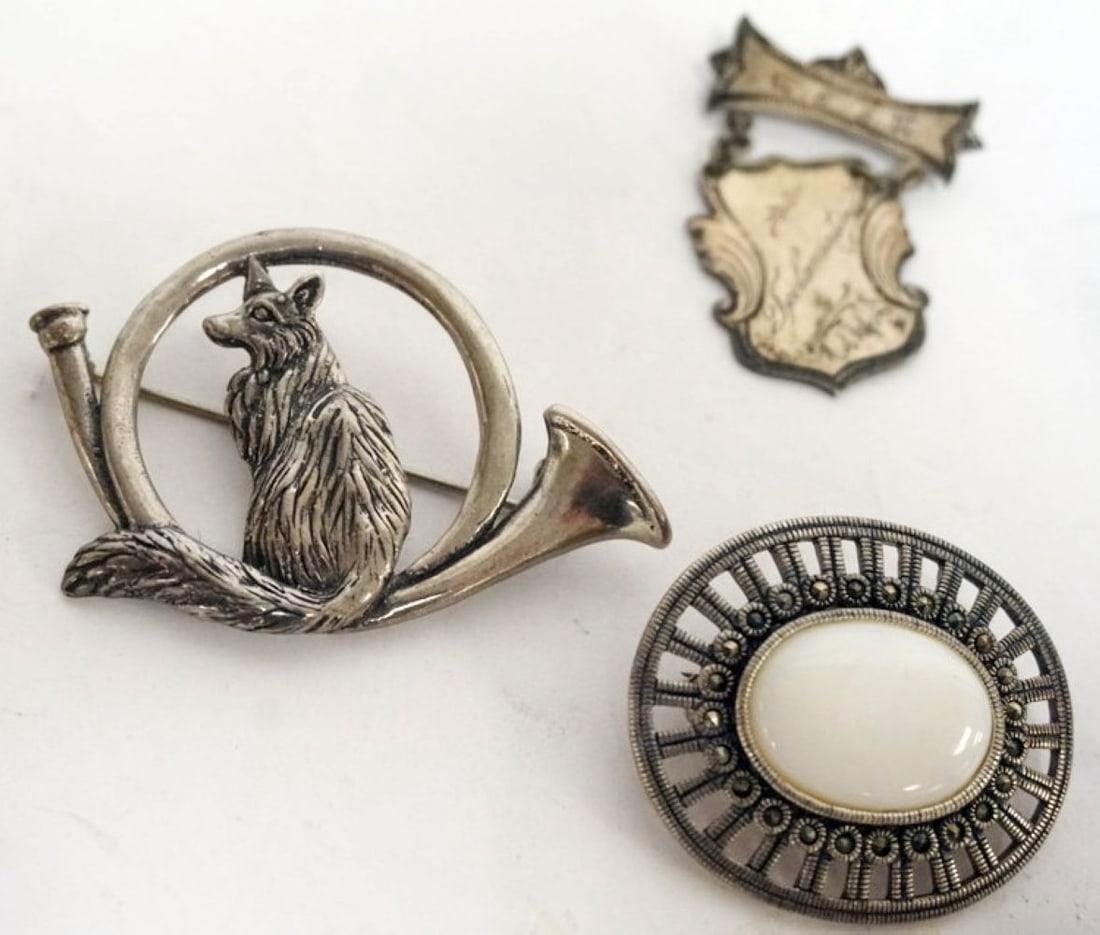 LADIES PIN ASSORTMENT - 2