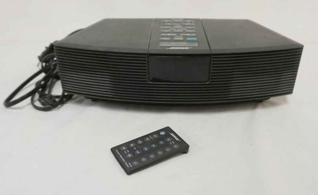 BOSE WAVE RADIO (1 of 2)