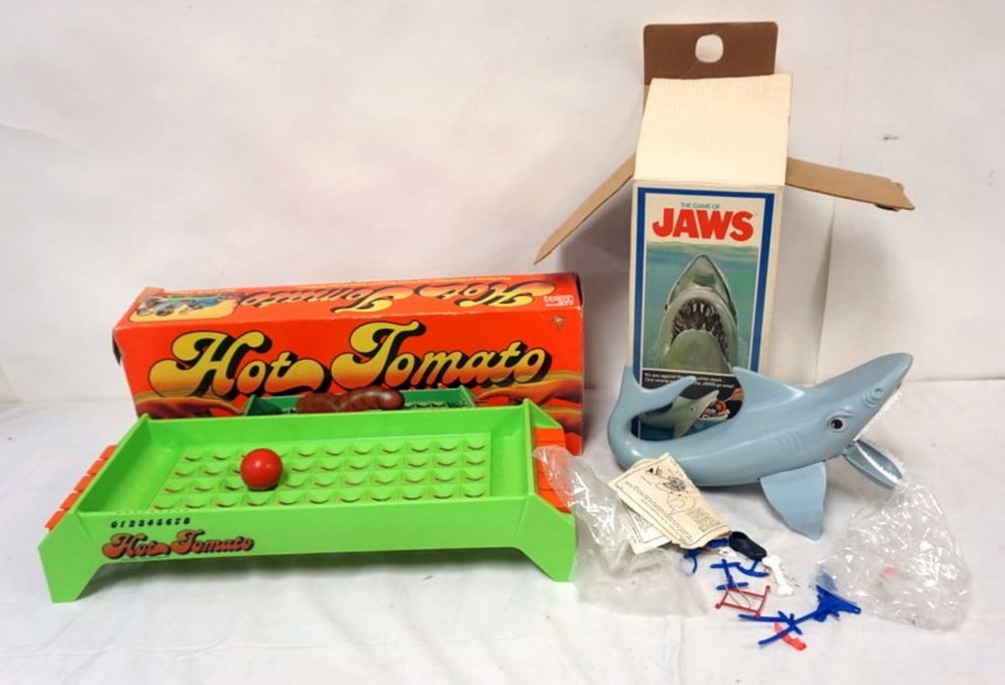 IDEAL 1975 JAWS AND HOT TOMATO GAMES: VINTAGE IDEAL 1975 JAWS GAME AND HOT TOMATO GAME, *ALL TOYS HAVE WEAR TO BOXES AND NOT GUARANTEED COMPLETE