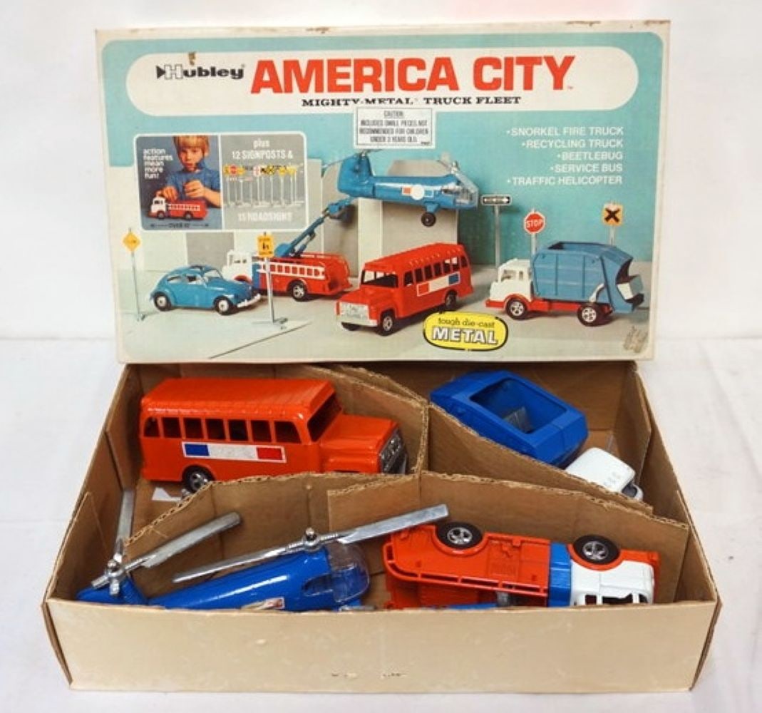 HUBLEY AMERICAN CITY METAL TRUCK FLEET (1 of 5)