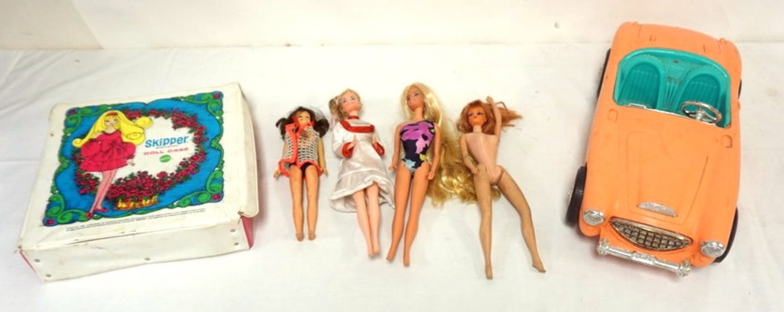 BARBIE SKIPPER DOLLS AND ACCESSORIES: BARBIE AND SKIPPER DOLLS AND ACCESSORIES, *ALL TOYS HAVE WEAR TO BOXES AND NOT GUARANTEED COMPLETE