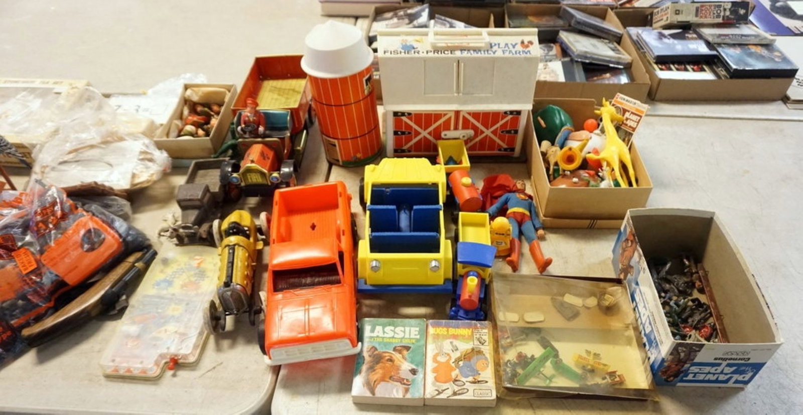 ASSORTED TOYS (1 of 11)