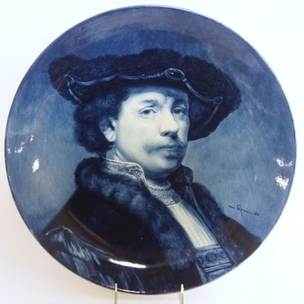 LARGE DELFT CHARGER (1 of 6)