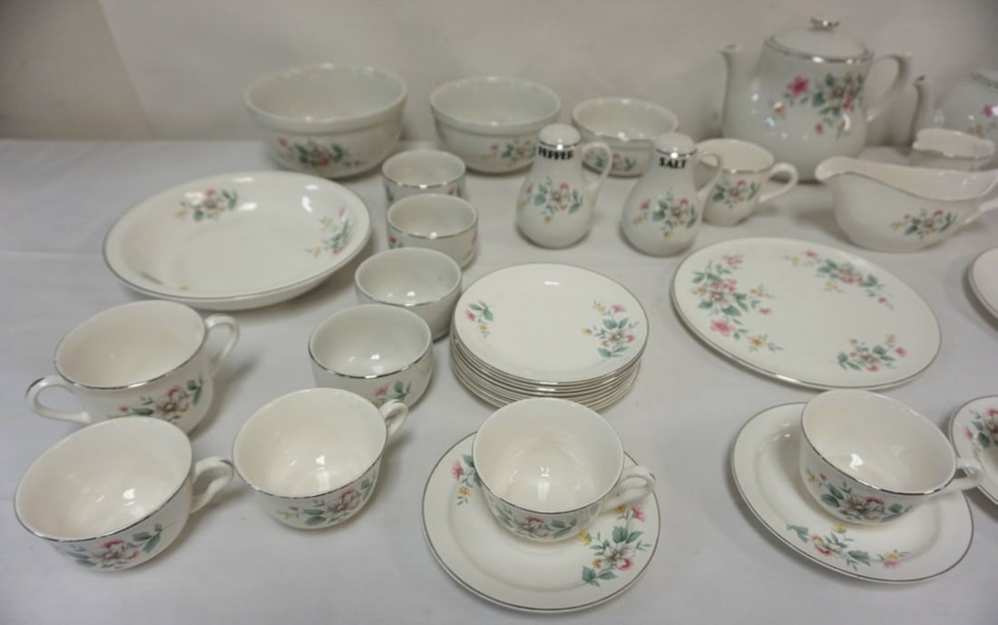 HALL SPRINGTIME DINNERWARE - 2