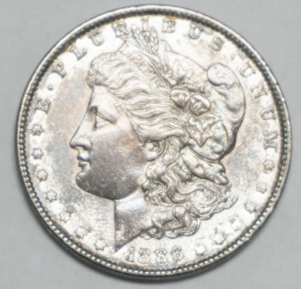 1886 MORGAN SILVER DOLLAR: 1886 MORGAN SILVER DOLLAR