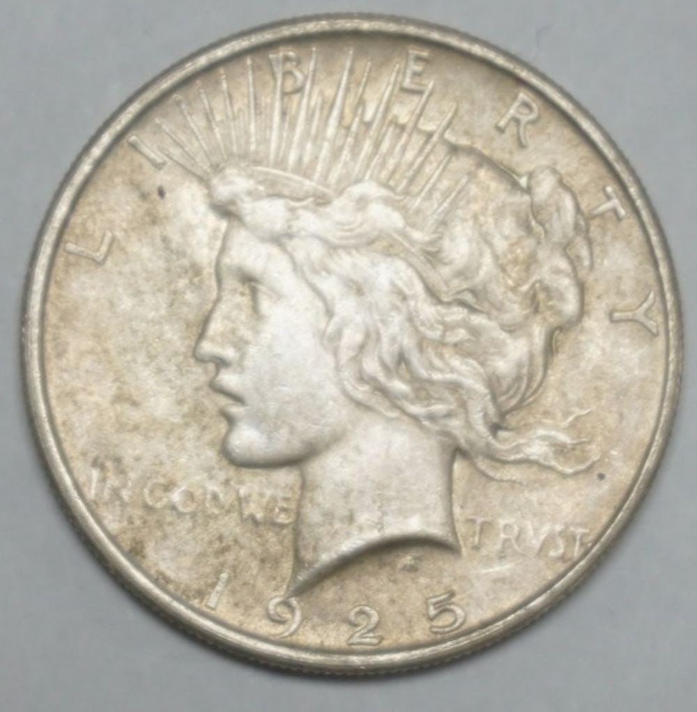 1925 PEACE SILVER DOLLAR (1 of 2)