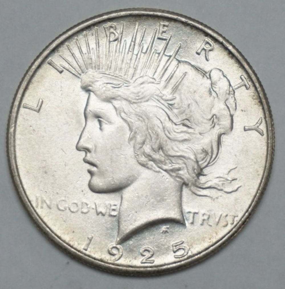1925 PEACE SILVER DOLLAR (1 of 2)