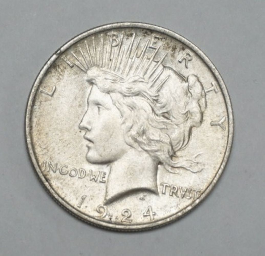 1924 PEACE SILVER DOLLAR (1 of 2)