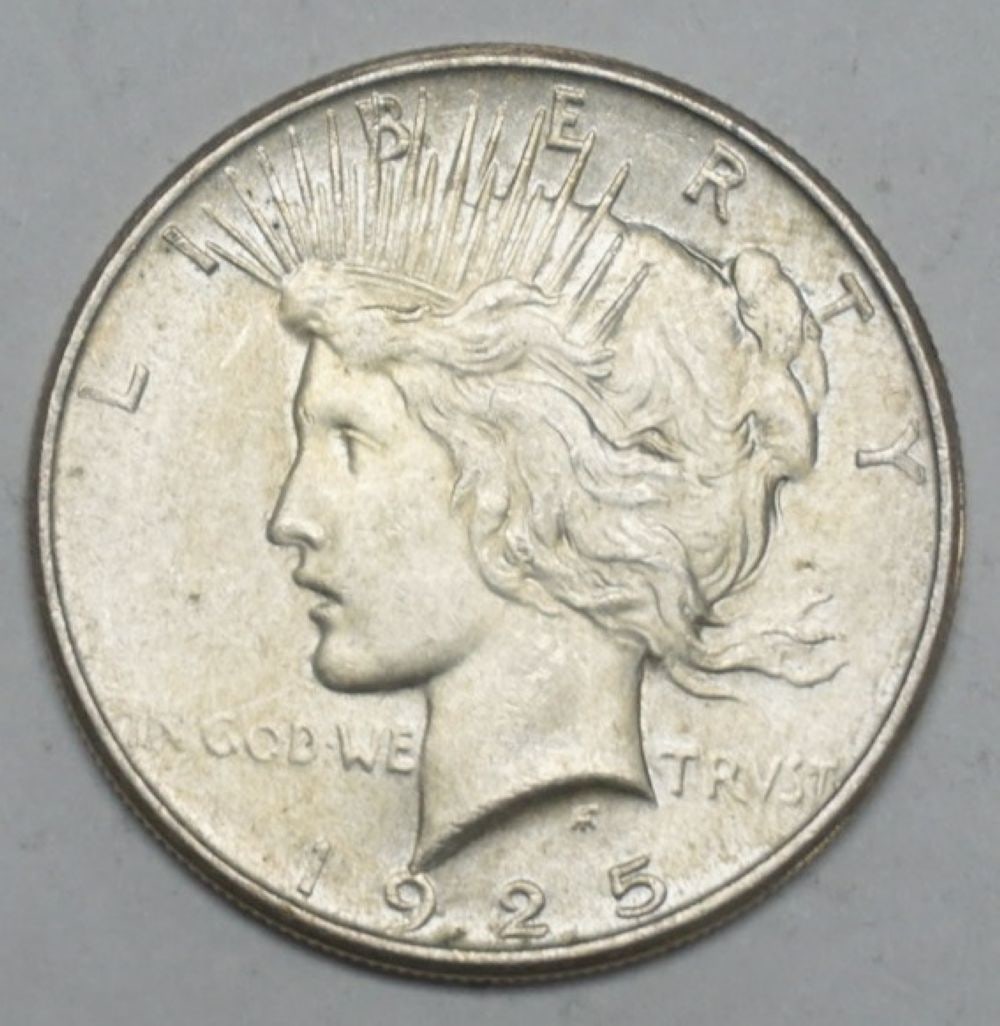 1925 PEACE SILVER DOLLAR (1 of 2)