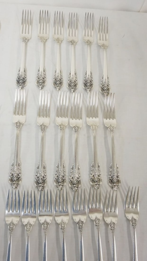 WALLACE GRANDE BAROQUE STERLING FLATWARE SET - 6