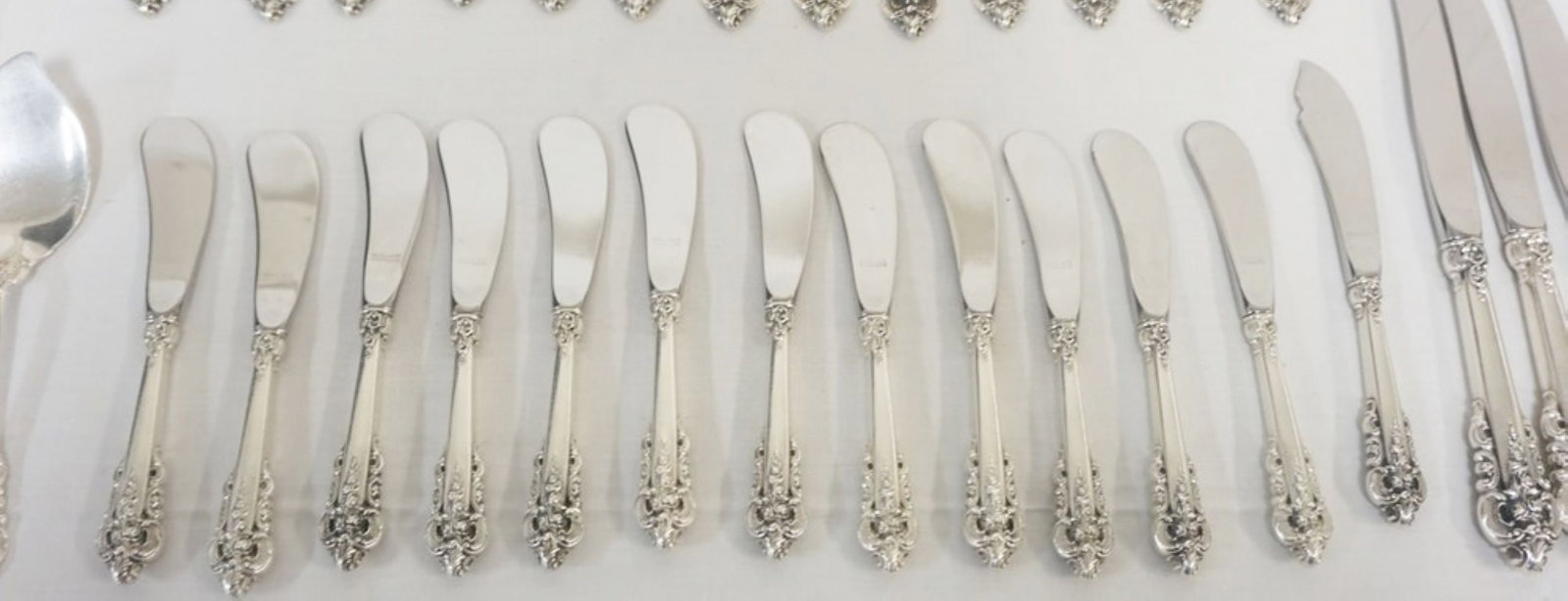 WALLACE GRANDE BAROQUE STERLING FLATWARE SET - 9