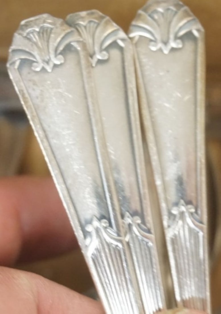 SILVERPLATE FLATWARE - 4