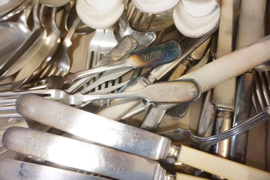 SILVERPLATE FLATWARE - 4