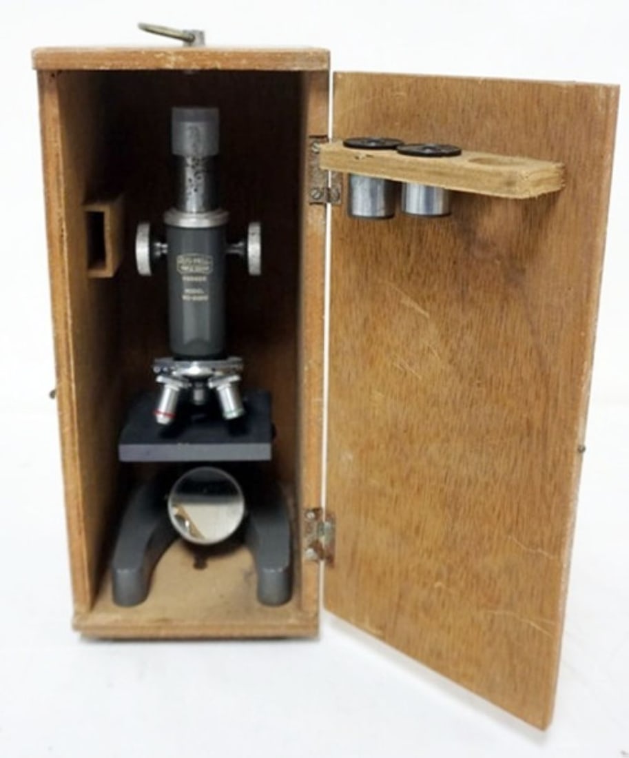 BUSHNELL MODEL 90-5000 MICROSCOPE (1 of 3)
