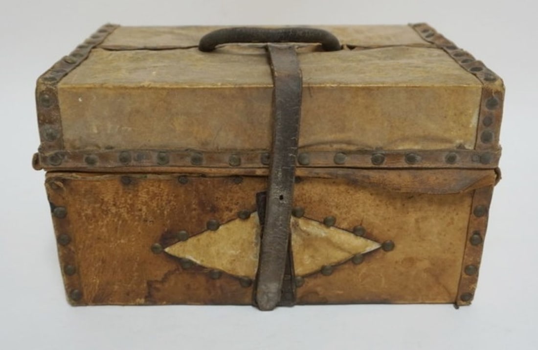 HIDE COVERED BOX (1 of 6)