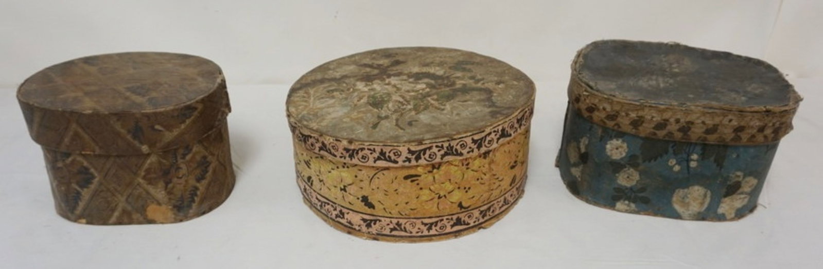 ANTIQUE WALL PAPER BOXES (1 of 4)