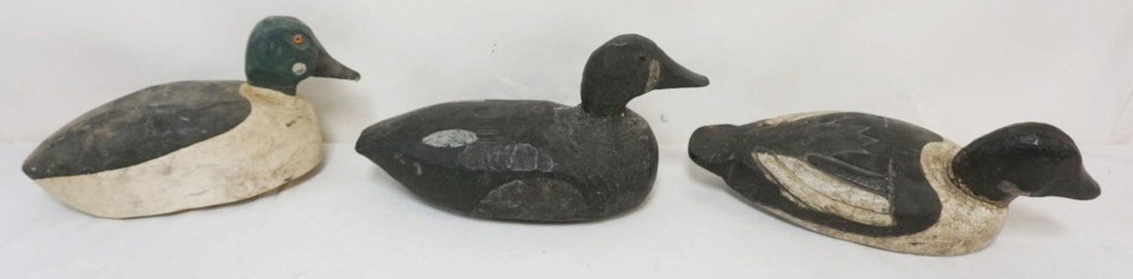 HAND PAINT WOOD DUCK DECOYS (1 of 9)