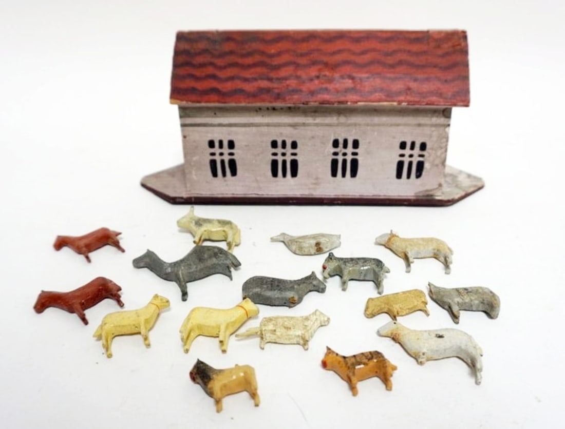 ANTIQUE FOLK ART NOAHS ARK (1 of 6)