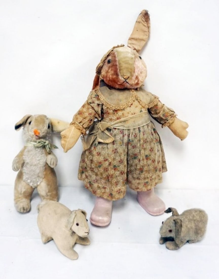 VINTAGE STUFFED ANIMAL RABBITS (1 of 5)
