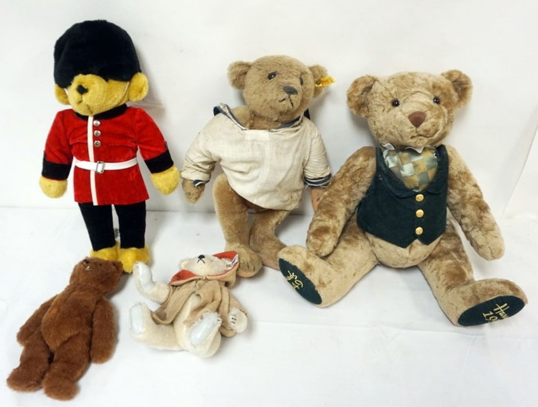 ASSORTED TEDDY BEARS INCLUDING STEIFF (1 of 5)