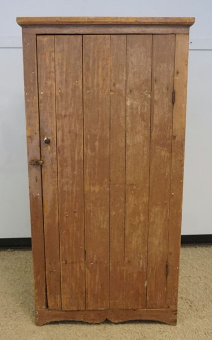COUNTRY PINE CUPBOARD (1 of 5)