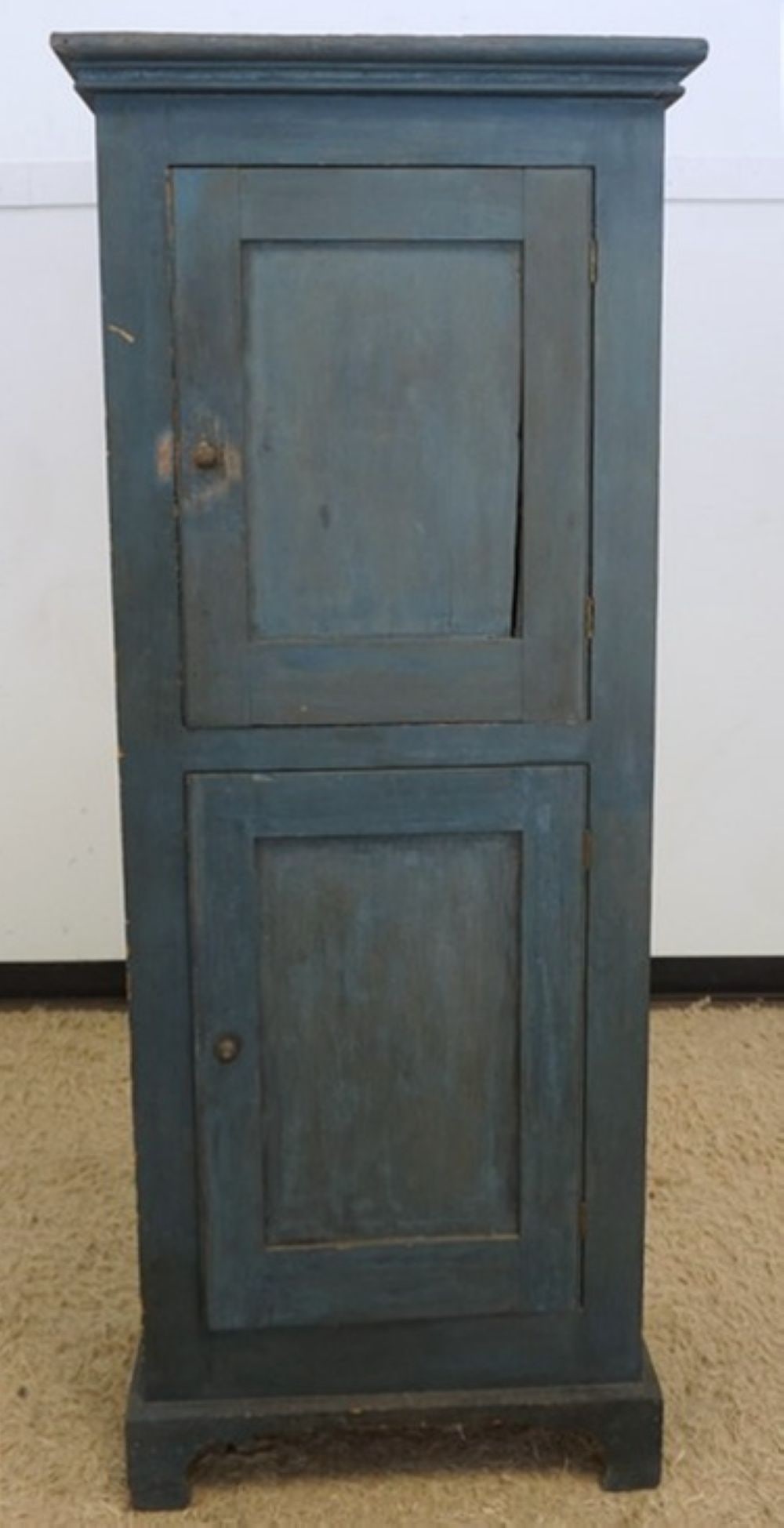 NARROW CHIMNEY CUPBOARD (1 of 7)