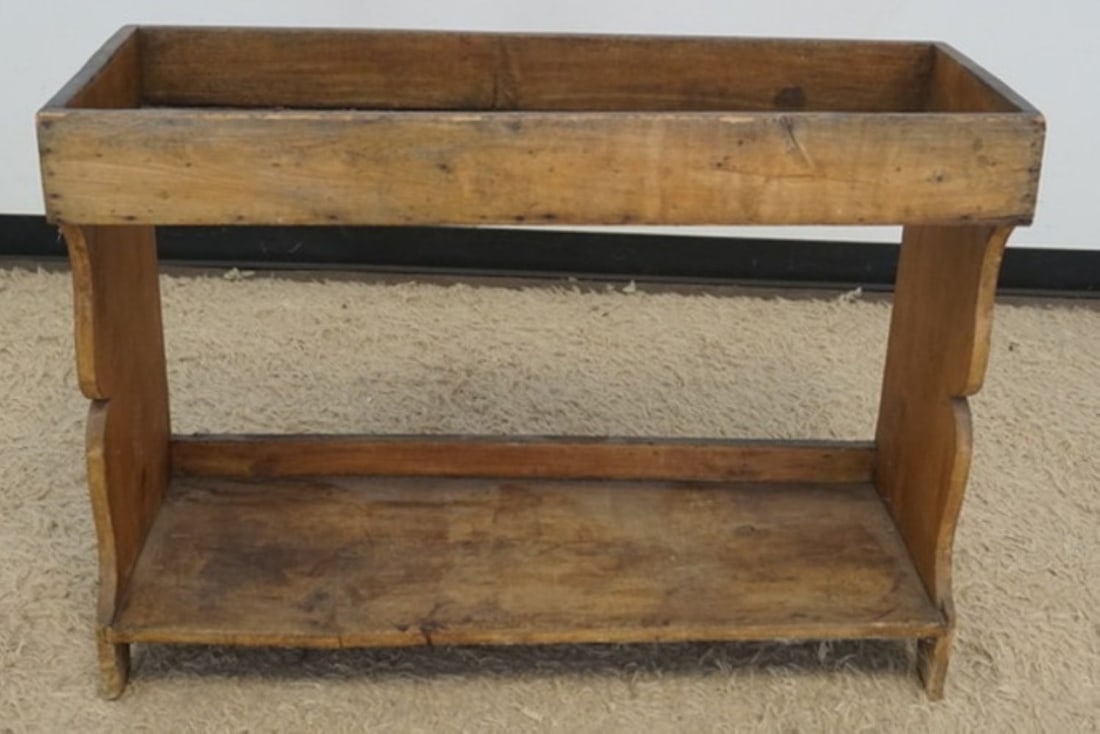 COUNTRY BUCKET BENCH DRY SINK (1 of 5)