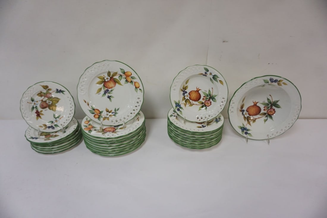 TIFFANY BRUNELLI ITALIAN DINNERWARE (1 of 4)