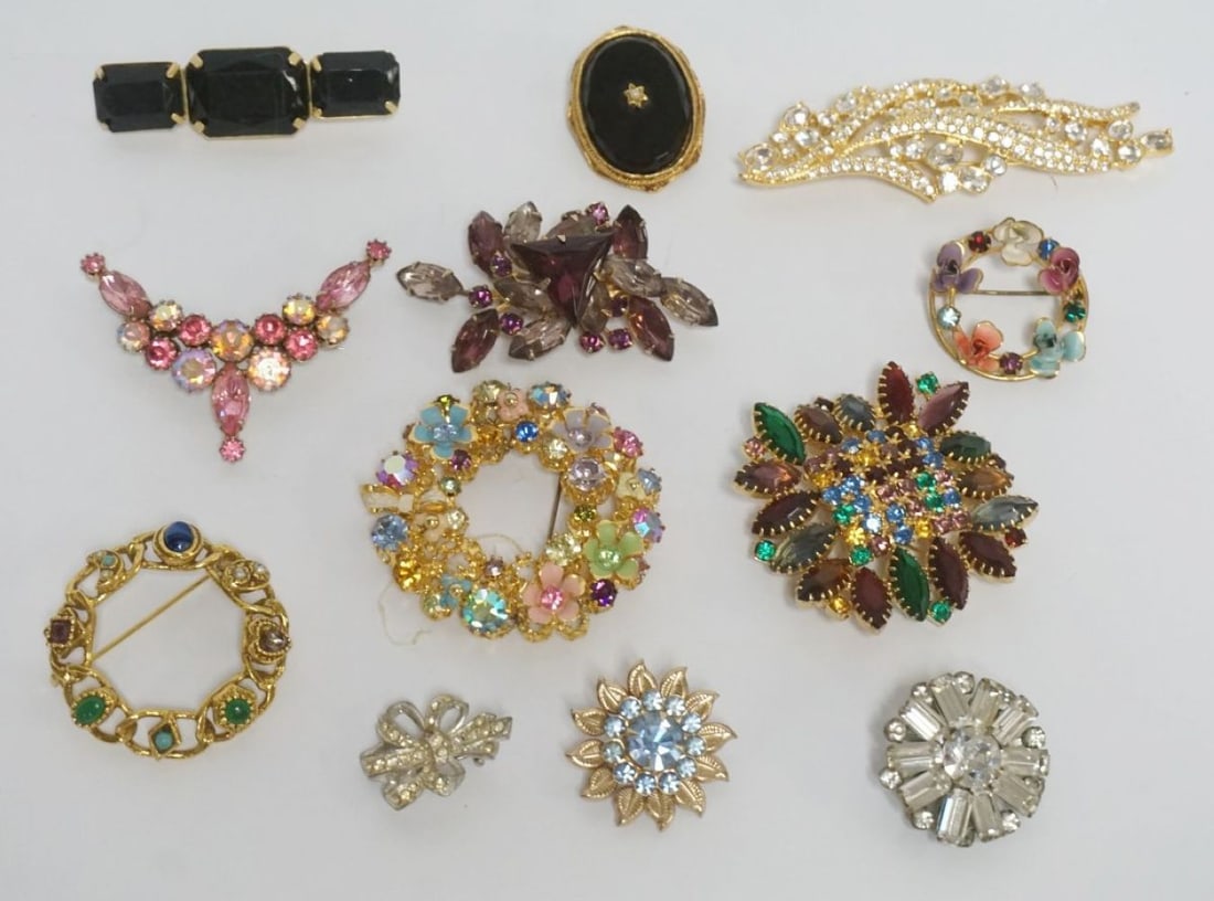 LADIES RHINESTONE PINS (1 of 4)