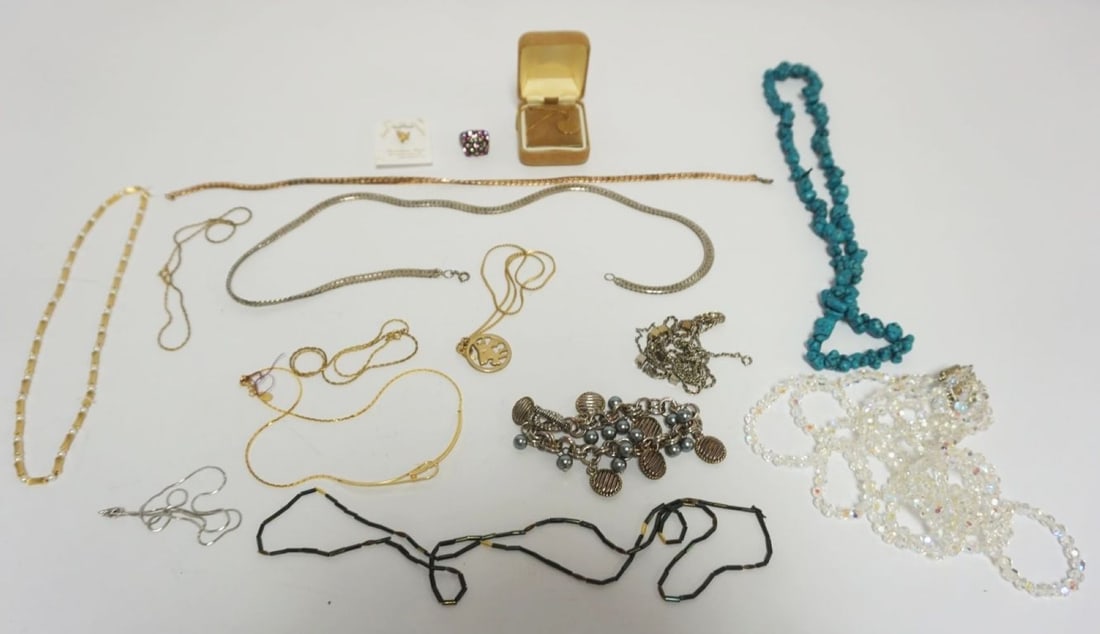 JEWELRY ASSORTMENT (1 of 5)