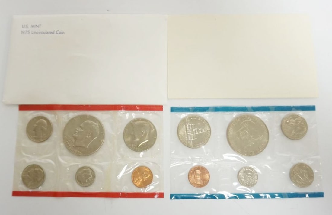 1975 UNCIRCULATED COIN SETS (1 of 4)