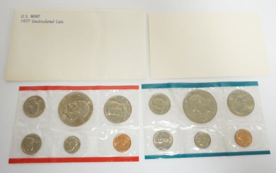 1977 UNCIRCULATED COIN SETS (1 of 4)