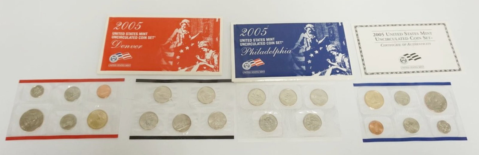 2005 UNCIRCULATED PHILADELPHIA & DENVER COIN SETS (1 of 3)