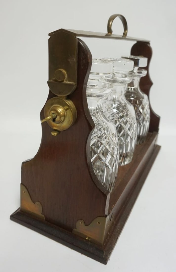 LOCKING TANTALUS W/KEY - 3