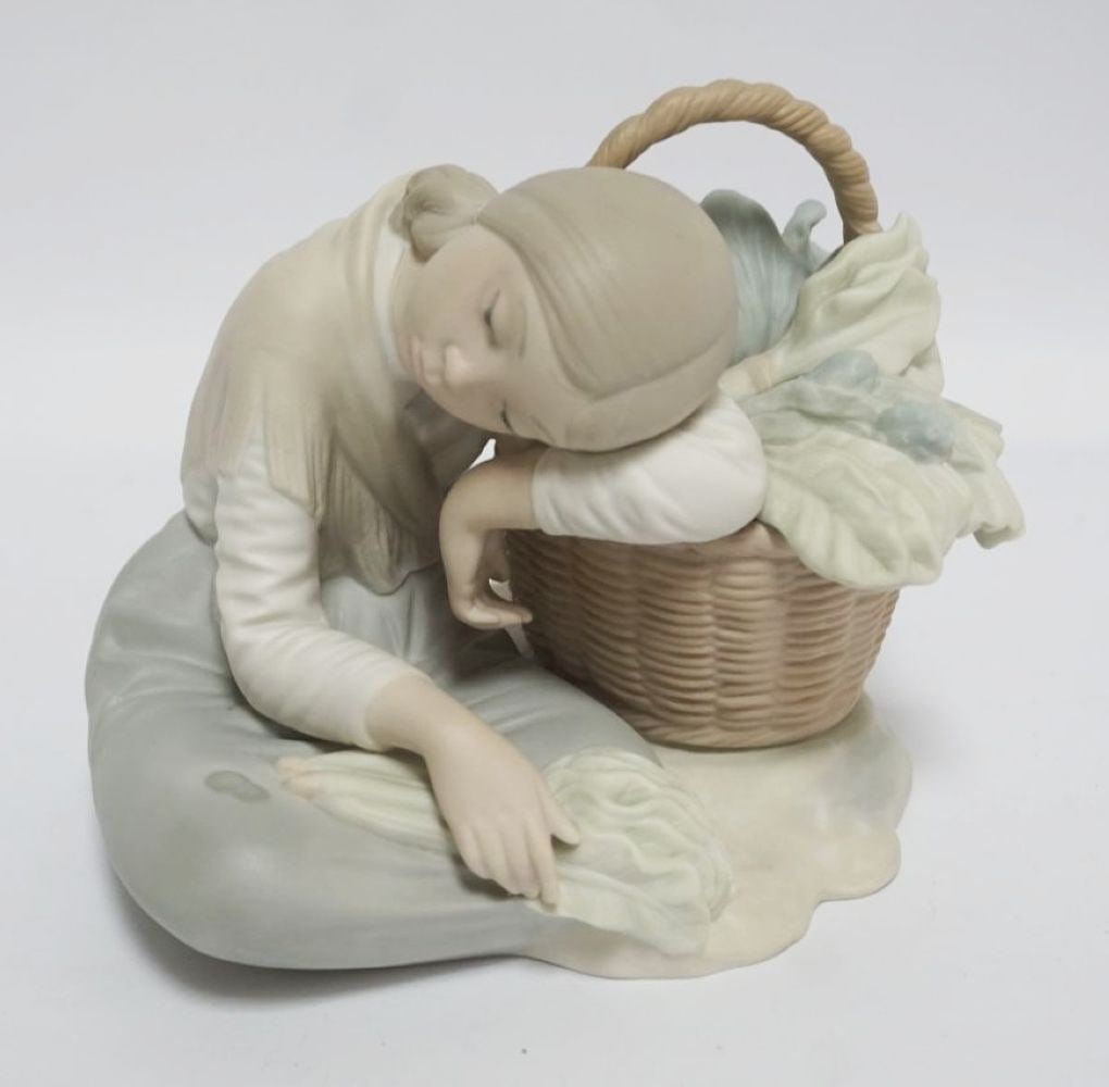 LLADRO FIGURINE: LLADRO FIGURINE, GIRL SLEEPING BY BASKET, APPROXIMATELY 6 IN HIGH