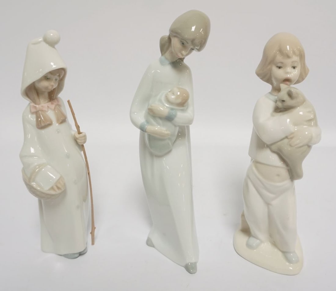 LLADRO FIGURINES (1 of 4)
