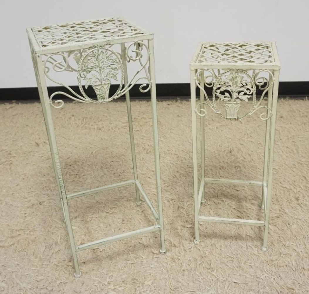 NEST OF 2 DECORTIVE METAL STANDS (1 of 4)