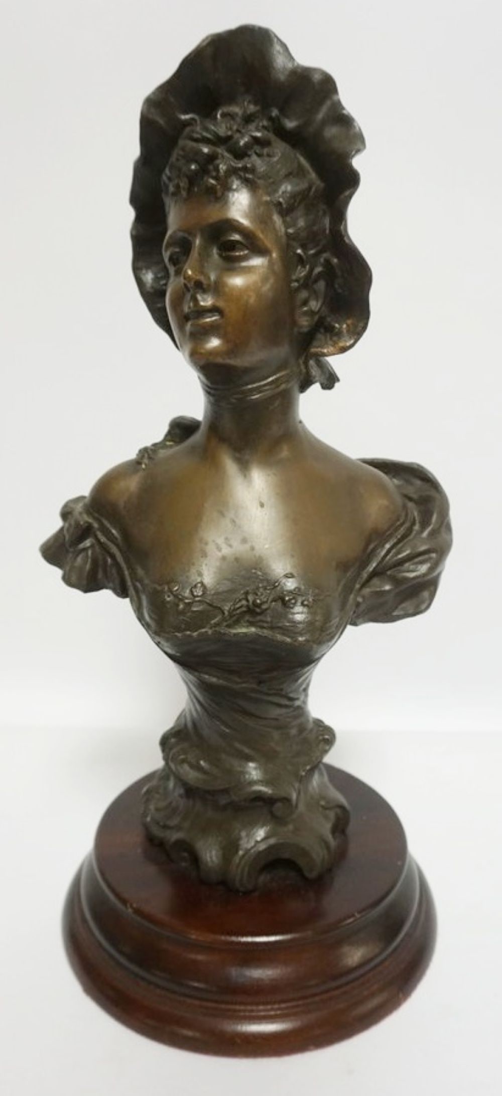 MESLAIS CONTEMPORARY BRONZE WOMAN WITH HAT: MESLAIS CONTEMPORARY BRONZE *WOMAN WITH HAT* APPROXIMATELY 16 IN H