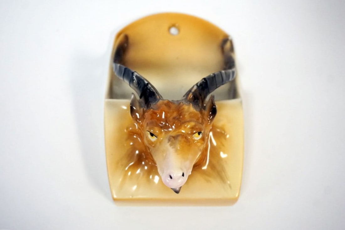 ROYAL BAYREUTH MOUNTAIN GOAT: ROYAL BAYREUTH MOUNTAIN GOAT WALL POCKET, APPROXIMATELY 5 IN X 3 1/4 IN X 2 IN
