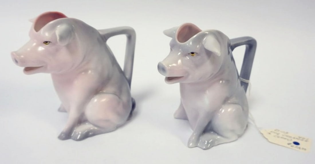 ROYAL BAYREUTH PIG (1 of 4)