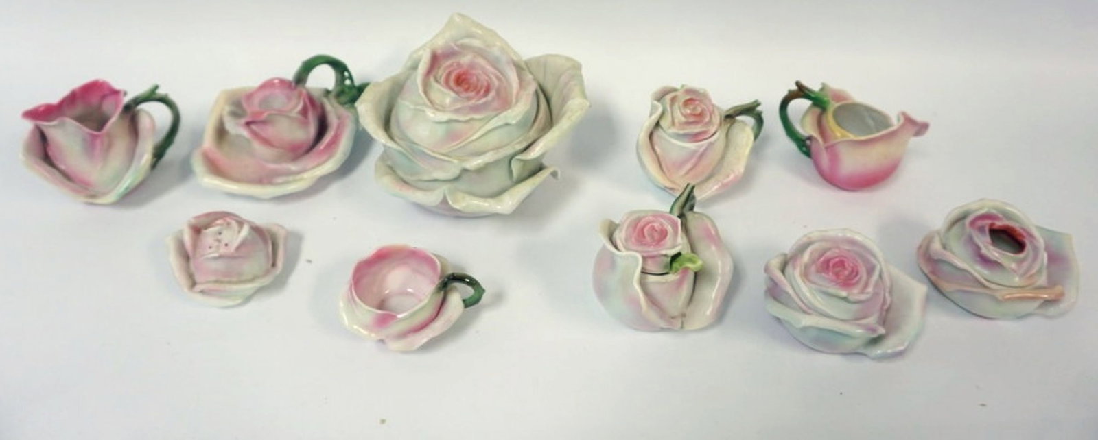 ROYAL BAYREUTH ROSE SHAPED (1 of 3)