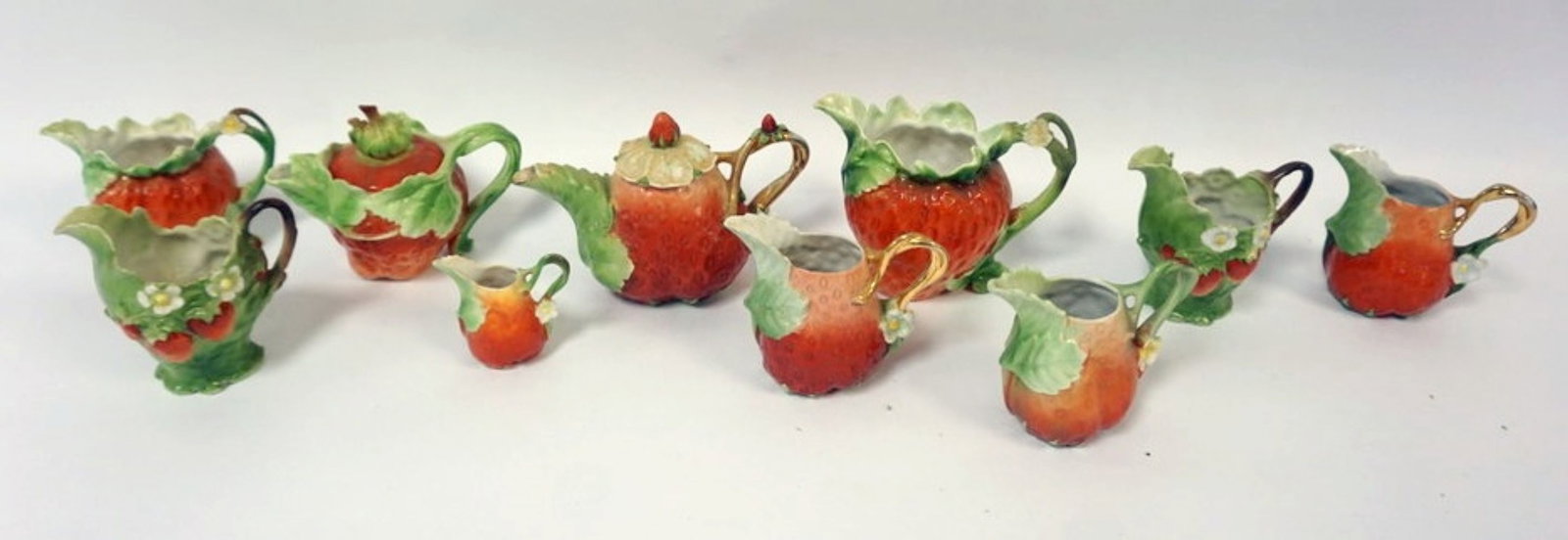 ROYAL BAYREUTH STRAWBERRY: ROYAL BAYREUTH STRAWBERRY CREAMERS & TEAPOTS, LARGEST APPROXIMATELY 5 IN HIGH