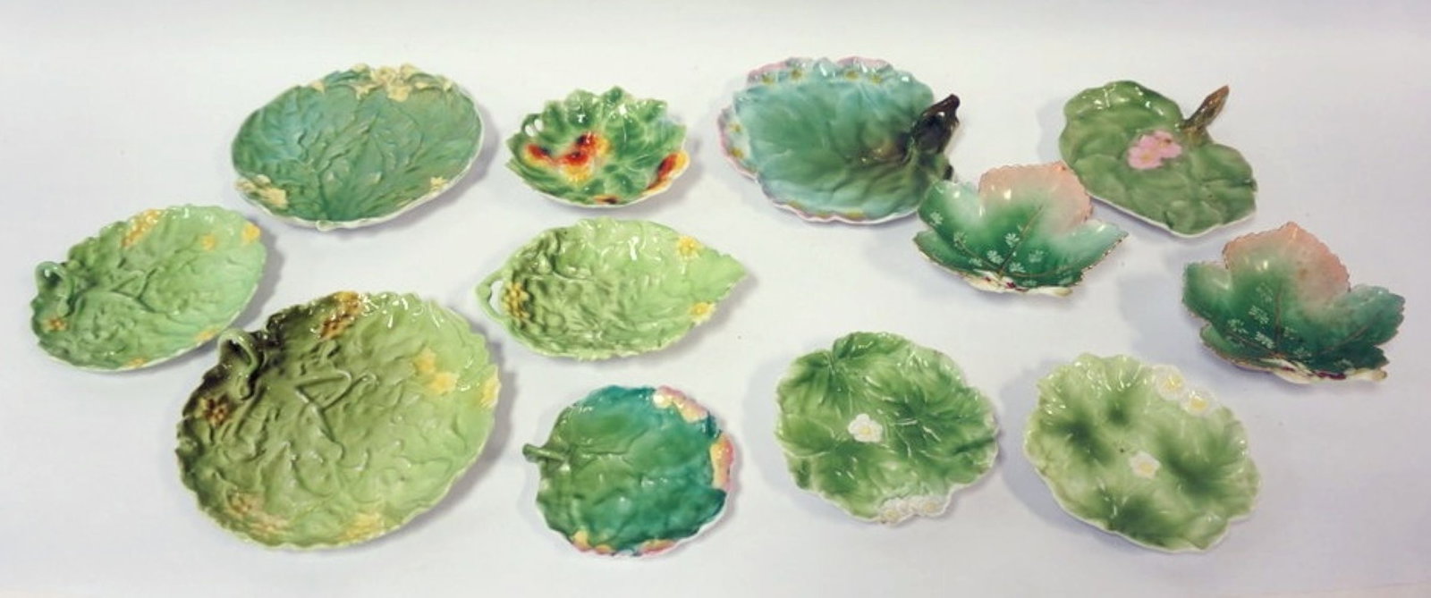 ROYAL BAYREUTH ASSORTED LEAF (1 of 4)