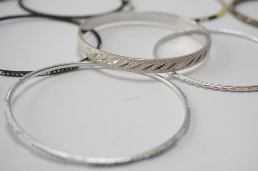 ASSORTED BANGLE BRACELETS - 4