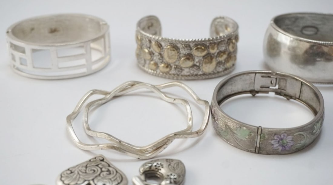ASSORTED LADIES BRACELETS - 3
